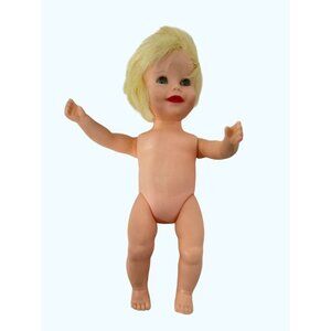 Suzy Cute * Deluxe Reading Doll 7”